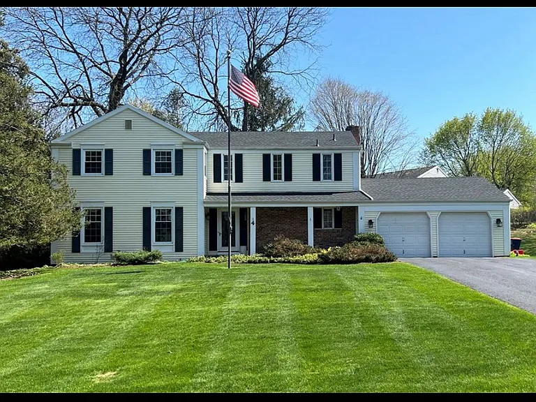 4 Old Forge Ln #4 — Photo 9