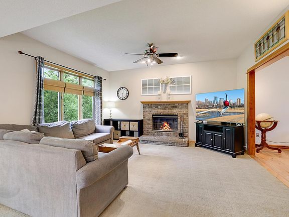 4th image of 3757 Bayberry Ln