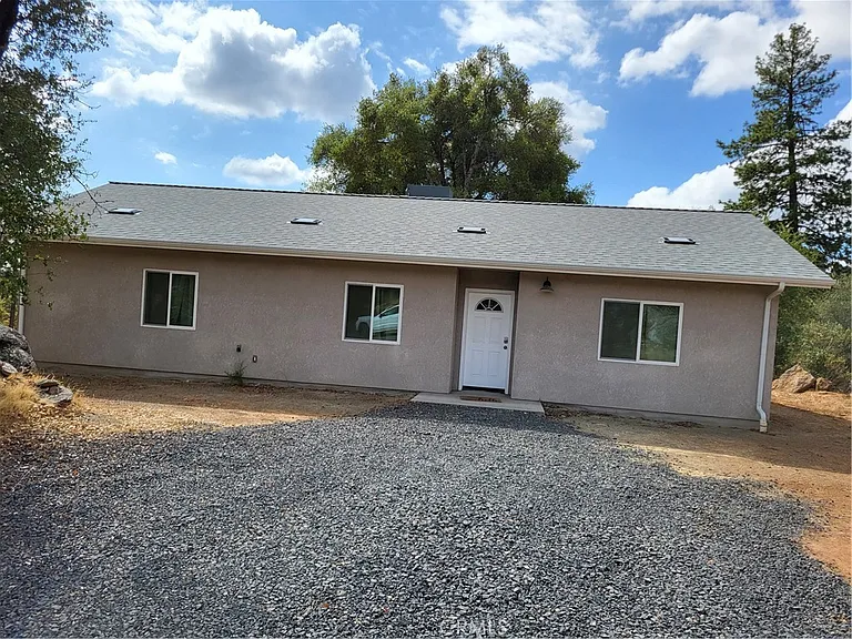 5515 Carleton Rd — Photo 2