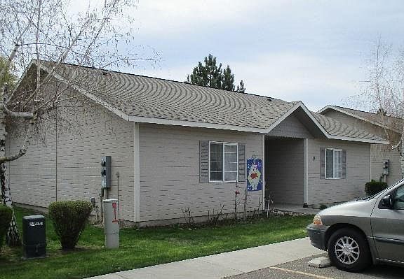 4th image of 725 McClain Dr