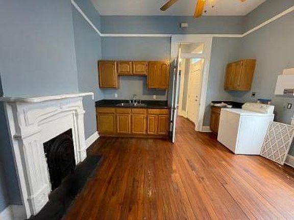 3rd image of 2523 Lapeyrouse St #2523