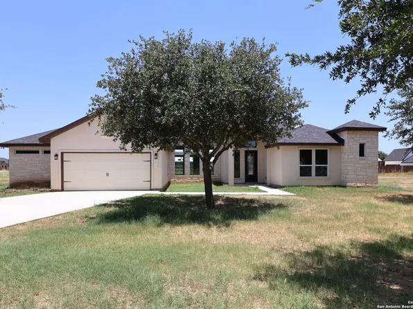 1233 FM 3175, Lytle, TX 78052