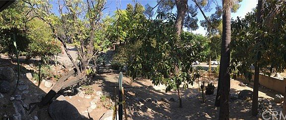 3rd image of 327 Sycamore Pl