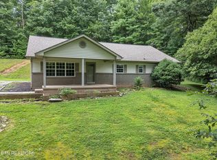 241 Skyline Dr, Oneida, TN 37841