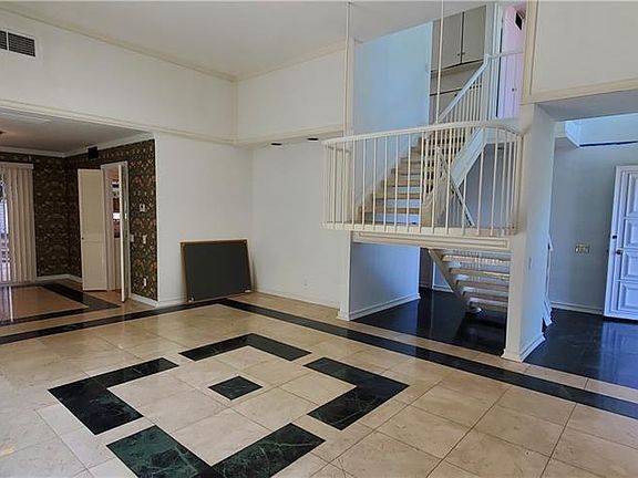 5th image of 17041 Escalon Dr