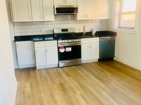32-58 42nd St, Astoria, NY