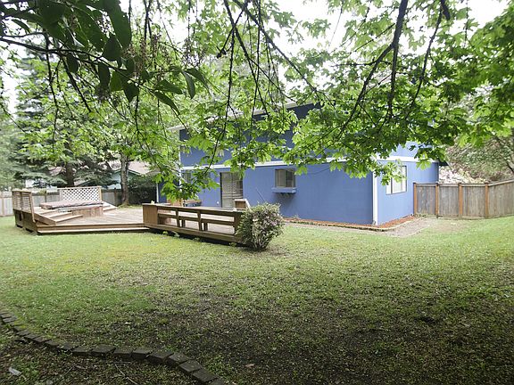 3rd image of 14004 111th Ave E