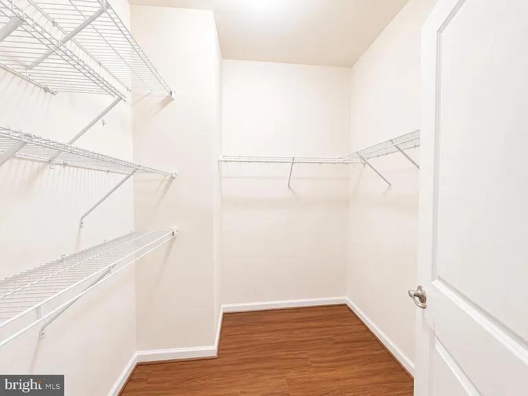 22605 Winding Woods Way — Photo 34