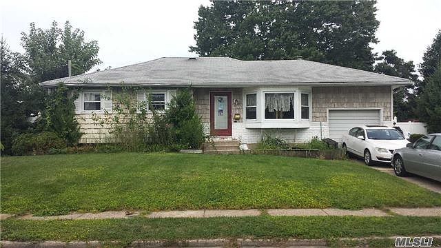 1st image of 109 Algonquin St