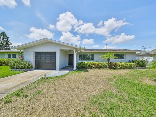 576 Seacrest Dr, Largo, FL 33771