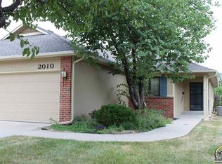 2010 SW Crest Dr, Topeka, KS 66604