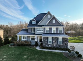 10203 Woodlands Dr, Brecksville, OH 44141