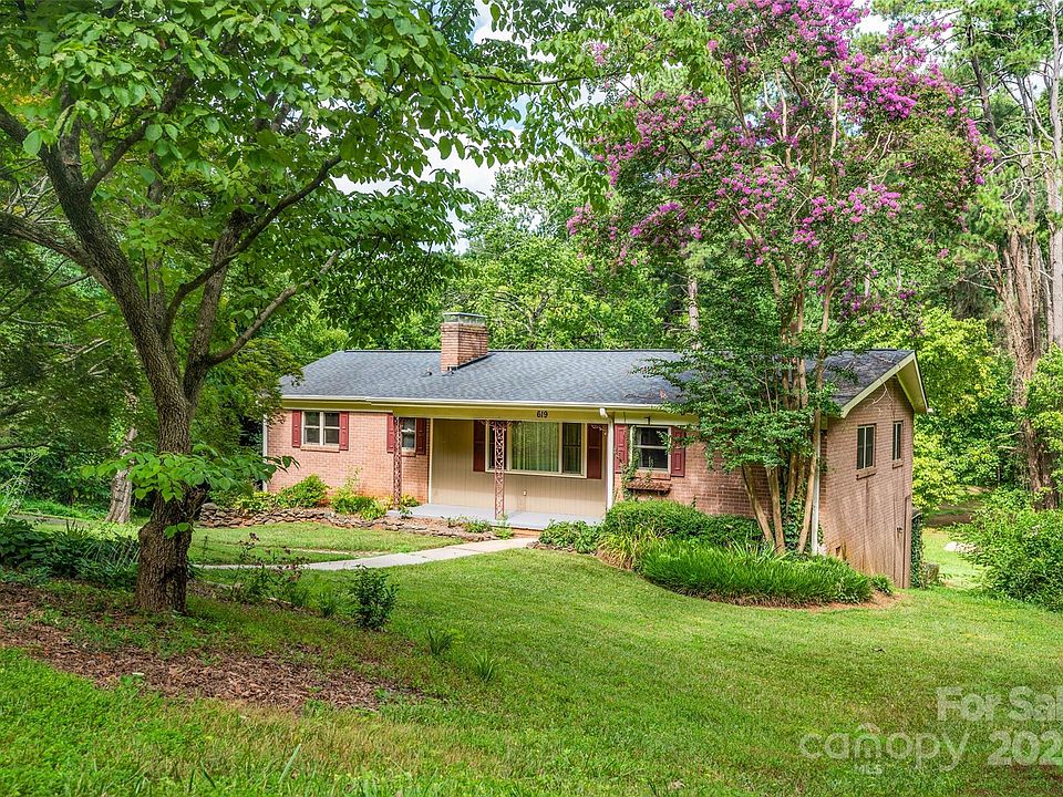 1st image of 619 Oakdale Dr