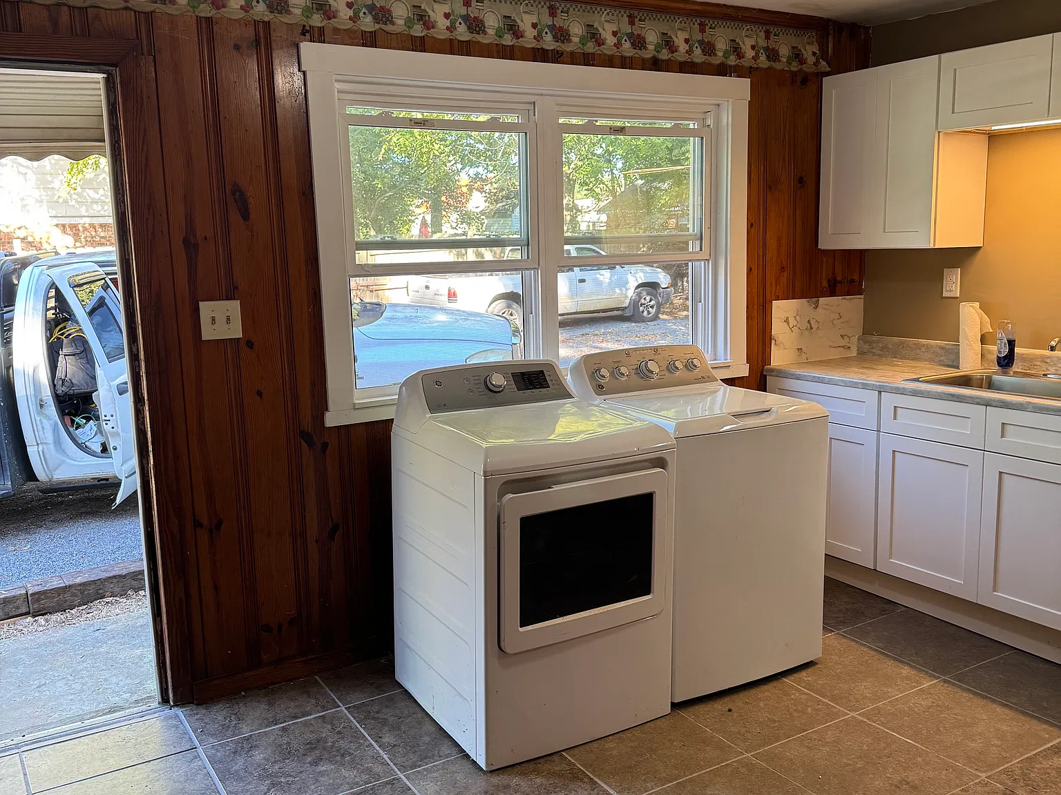 2 bed, 1015 sqft, $850 — Photo 2