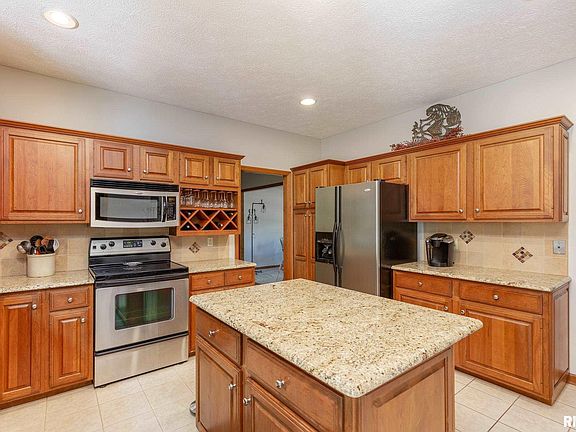 5th image of 5312 Charter Oaks Dr