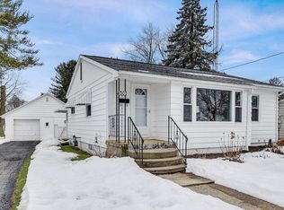 309 W Page St, Elkhorn, WI