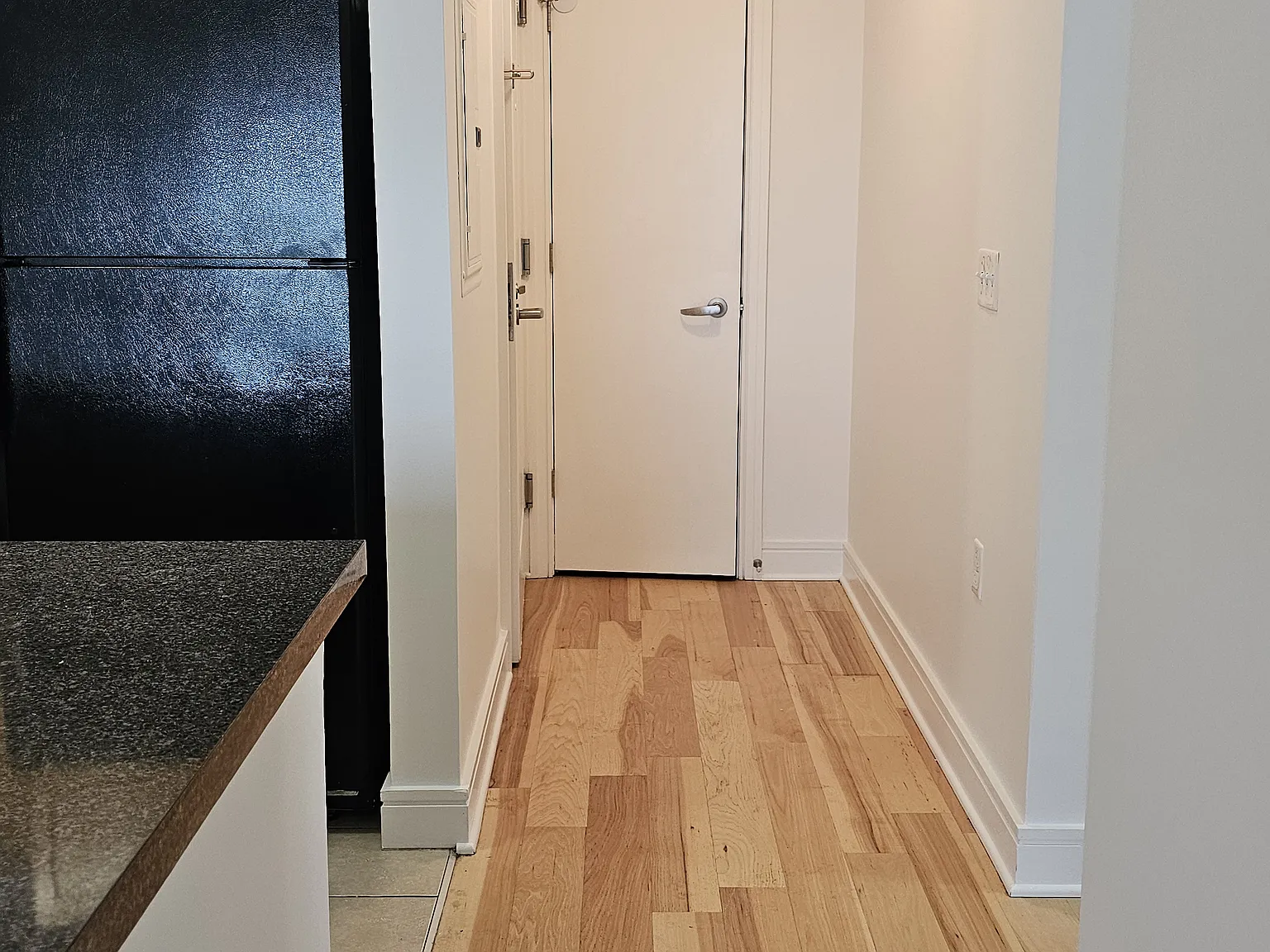 800 4th St SW — Photo 4