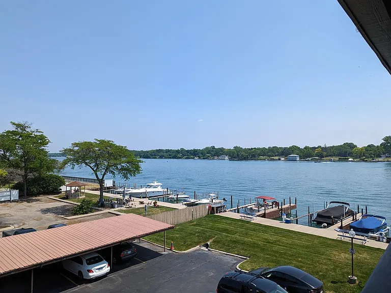 2445 Riverside Dr #302 — Photo 1