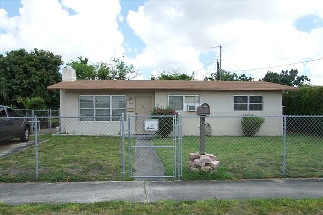 1st image of 155 NE 192nd St
