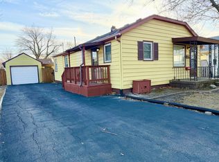 1445 Pickwick St, Ottawa, IL 61350