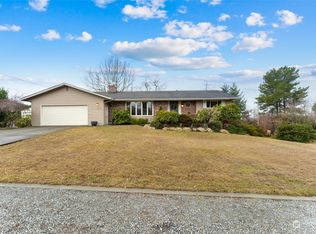 3074 Olympic Pl, Enumclaw, WA 98022