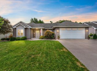 1951 Jacobsen Rd, Neenah, WI 54956