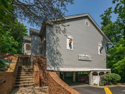 2050 N Calvert St APT 410, Arlington, VA, 22201