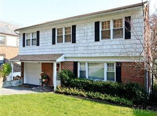 120 Brookdale Dr, Yonkers, NY 10710