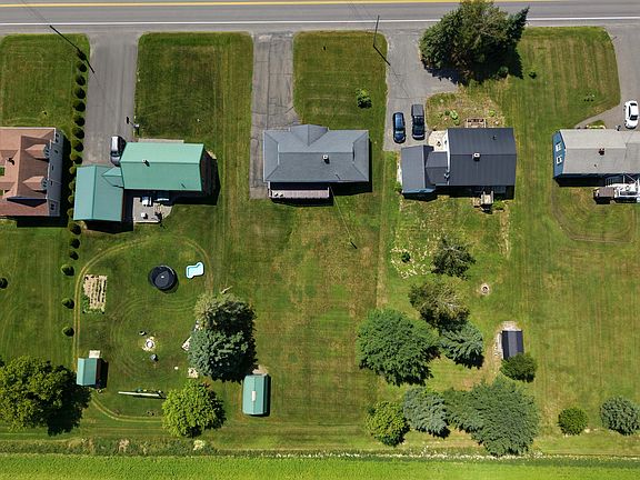 5th image of 427 Sweden Street