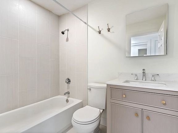 5th image of 55 Broad St APT 3