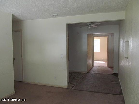 4th image of 5550 Silverdale Ave