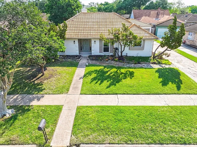 10519 Kirkwren Dr — Photo 37