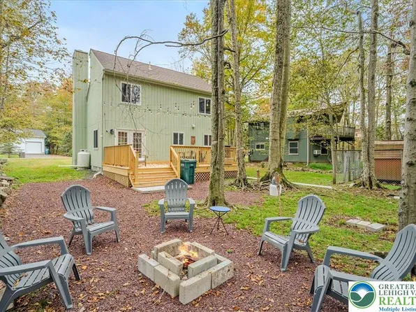 1789 Rolling Hills Dr, Tobyhanna, PA 18466