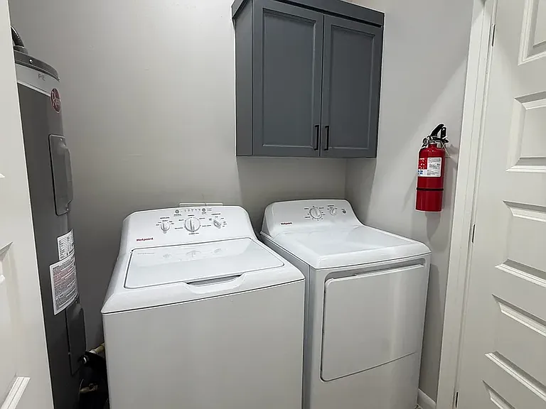 2409 Indian Creek Ave #3 — Photo 9