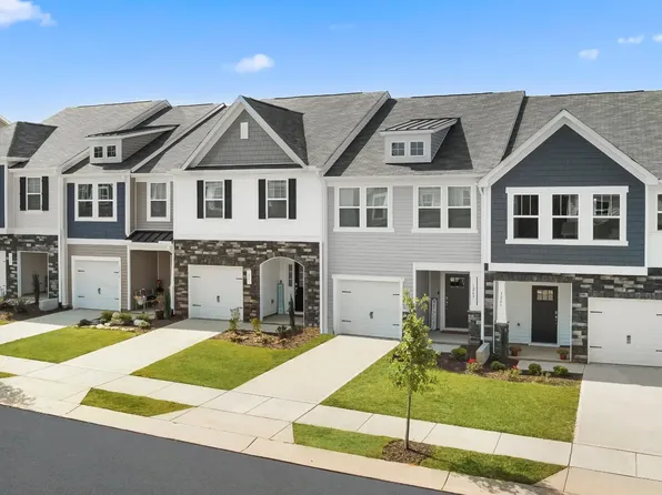 28 Lavender Ln, Clayton, NC 27520