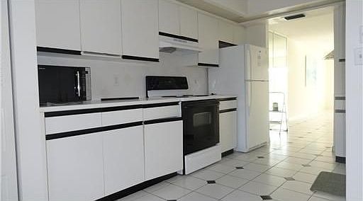 Home For Sale In Wynmoor