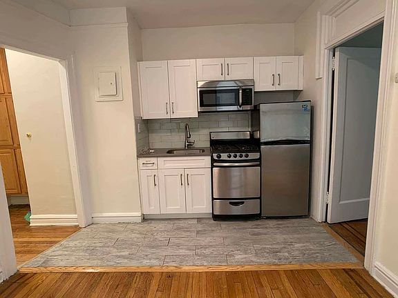 2nd image of 2521 31st Ave #B11
