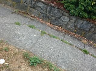 747 N 74th St, Seattle, WA 98103