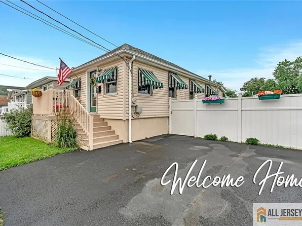 77 Navesink Ave, North Middletown, NJ 07748