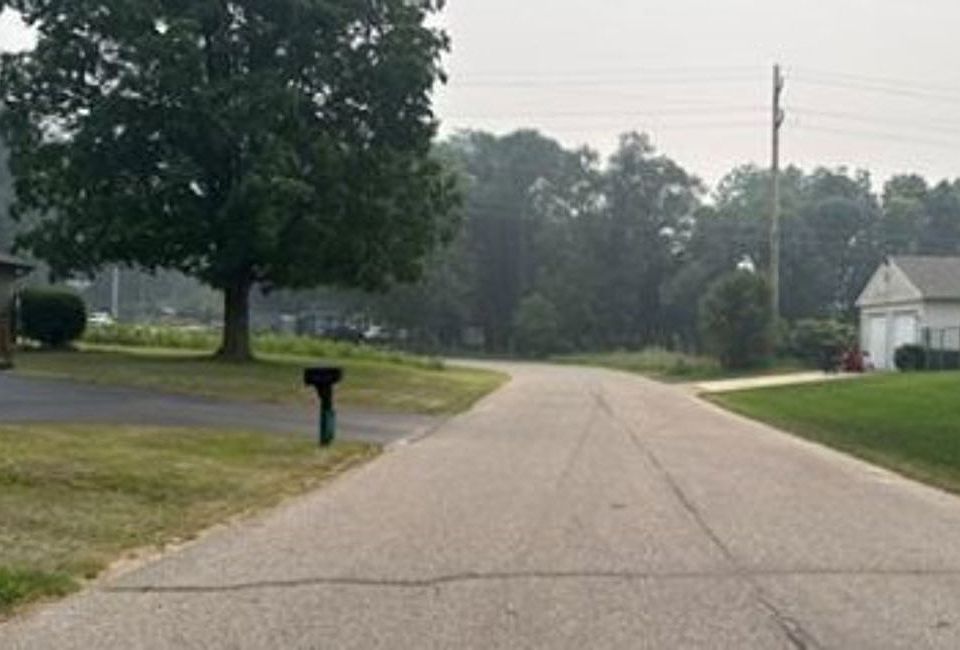 2nd image of 336 Viking Dr