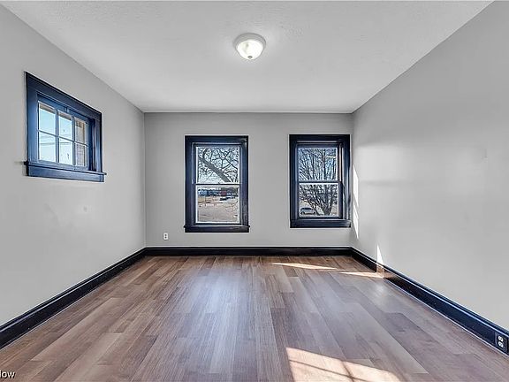 5th image of 2103 W 106th St #2