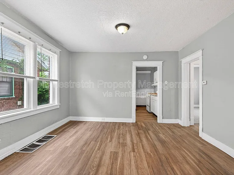 6705 Saint Louis Ave — Photo 21