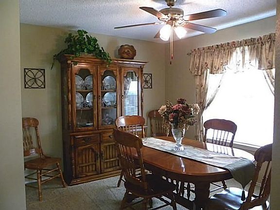 4th image of 4309 Sonoma Dr