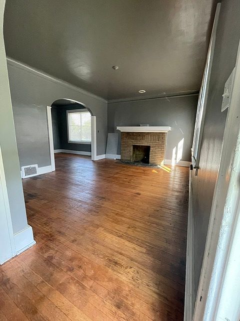 1st image of 5506 Linsdale Ave #2