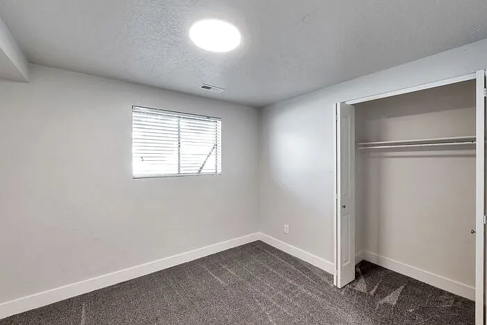 2151 W 300 North St — Photo 20