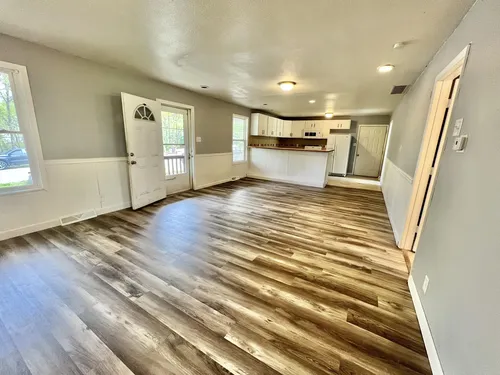 213 Circle Dr Photo 1