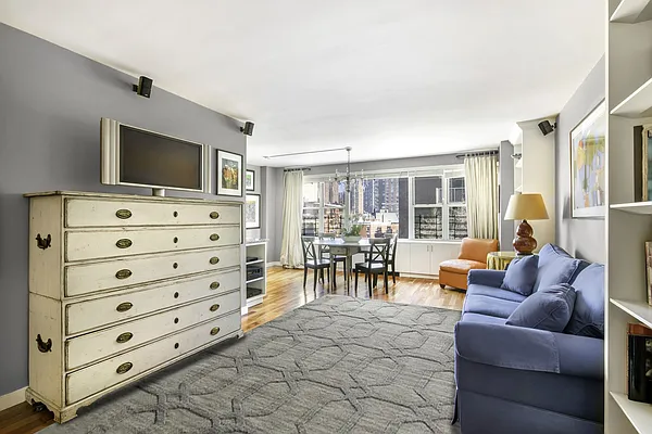 Sold by Compass | media 2