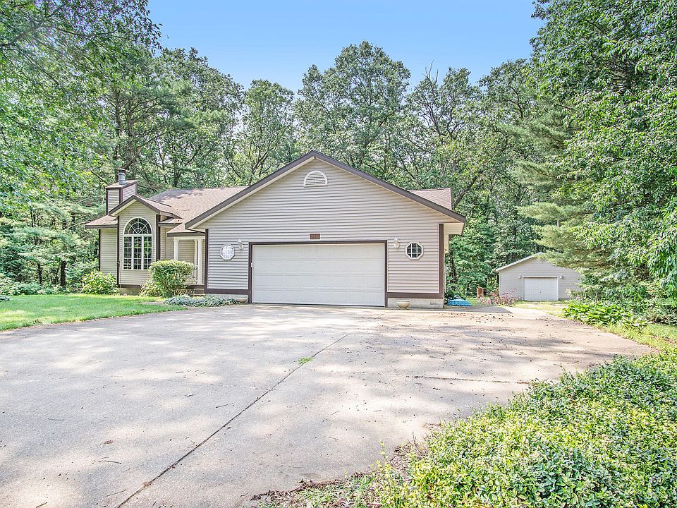 1st image of 2441 Riverdale Dr