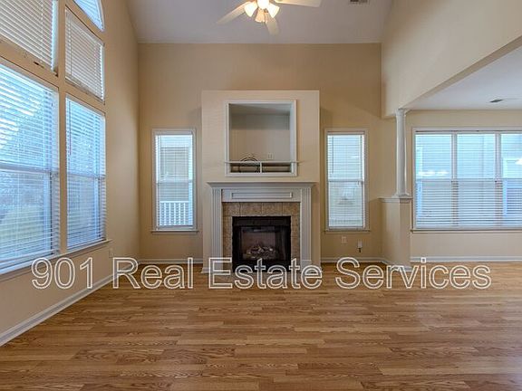 3rd image of 1324 Island Shore Dr