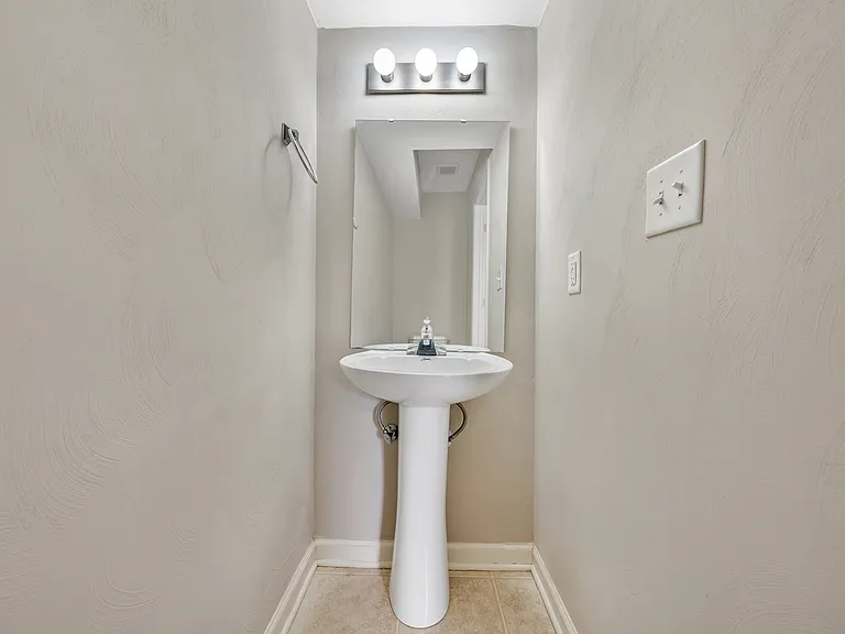 160 Salem Ln #160 — Photo 11